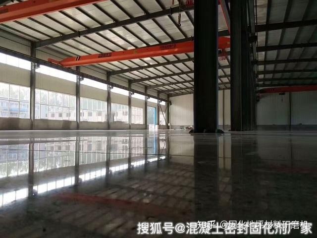 無塵車間地面都是這么造出來的，搞裝修的你認識這種材料嗎