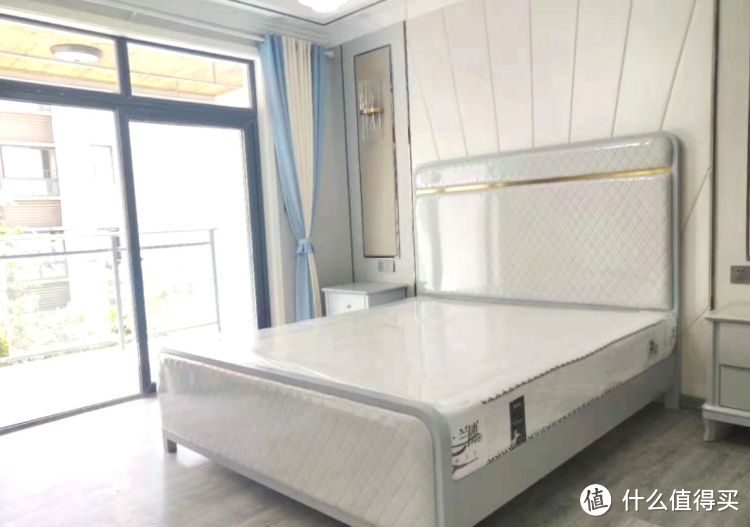 119㎡現(xiàn)代簡約三居室，20萬全包給熟人裝修，還沒開始入住先曬曬