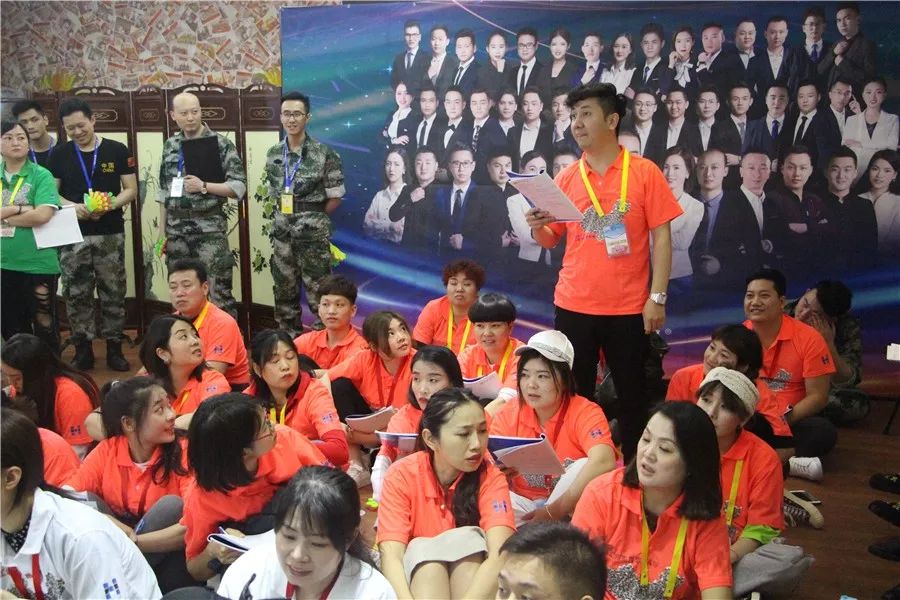 淘寶導航店招店標裝修素材psd_服裝店裝修_炒雞店門頭裝修店內圖