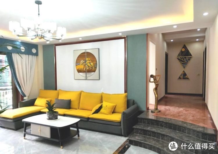 136㎡錯層大四房，優(yōu)雅的新中式裝修，衣柜里面裝廁所，誰見過？