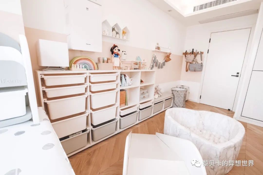 內(nèi)衣店裝修圖_內(nèi)衣飾品店裝修圖片_內(nèi)衣實體店裝修風(fēng)格圖