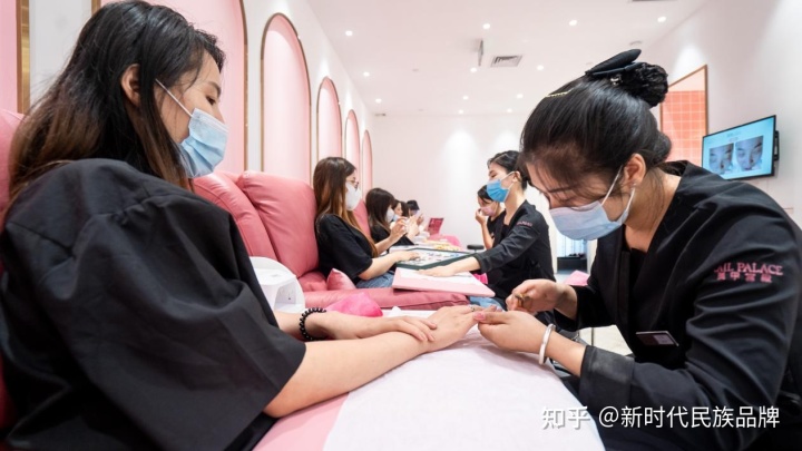 NAIL PALACE美甲宮殿凱德廣場(chǎng)云尚店，盛裝開(kāi)業(yè) 品牌打造 全面升級(jí)