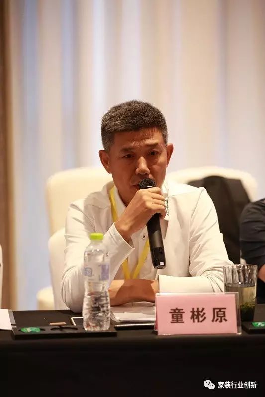 上海裝修展會春亭設(shè)計(jì)棒_青島裝修設(shè)計(jì)_咖啡廳裝修效果圖 設(shè)計(jì)