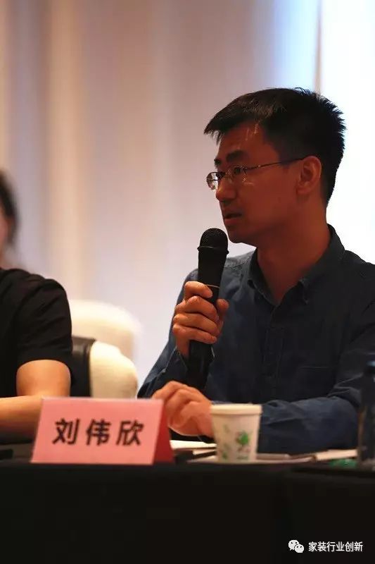 上海裝修展會春亭設(shè)計(jì)棒_咖啡廳裝修效果圖 設(shè)計(jì)_青島裝修設(shè)計(jì)