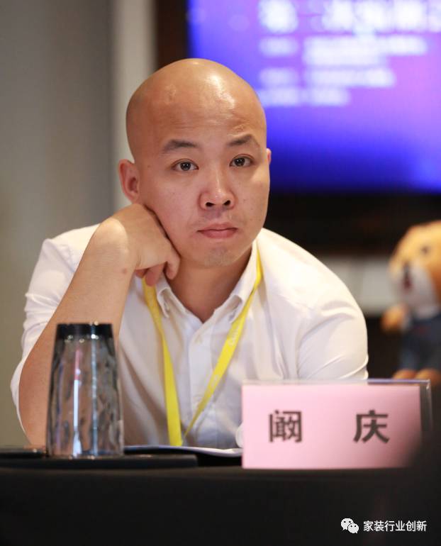 上海裝修展會春亭設(shè)計(jì)棒_青島裝修設(shè)計(jì)_咖啡廳裝修效果圖 設(shè)計(jì)